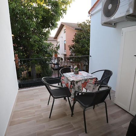 Orchidea Rooms & Suites Чивитанова Марке Екстериор снимка