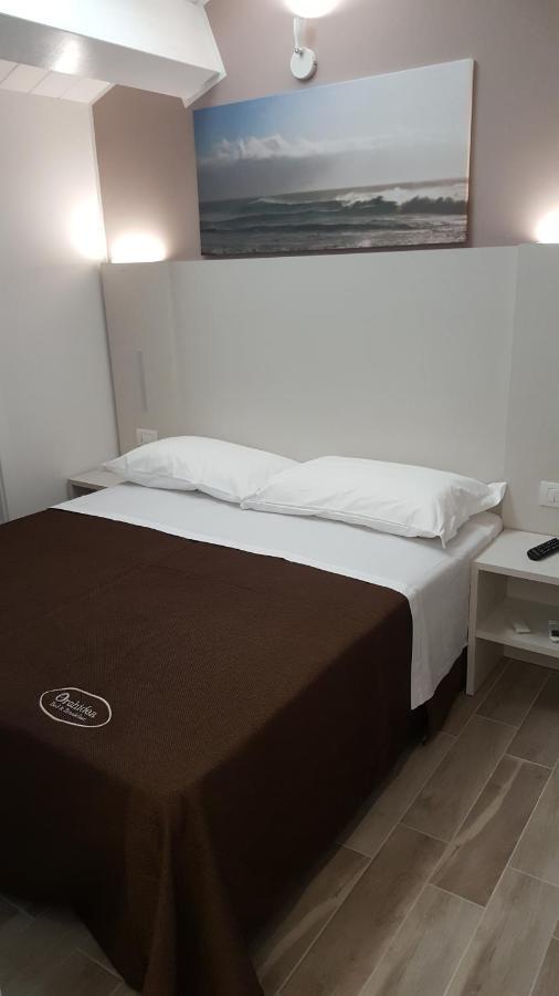 Orchidea Rooms & Suites Чивитанова Марке Екстериор снимка