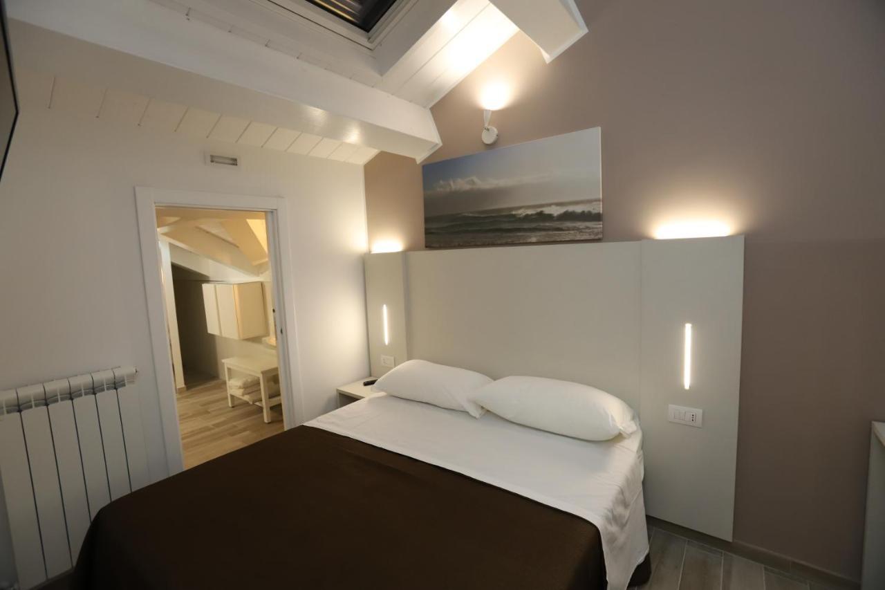 Orchidea Rooms & Suites Чивитанова Марке Екстериор снимка