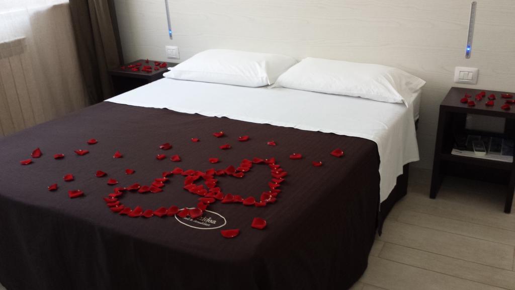 Orchidea Rooms & Suites Чивитанова Марке Екстериор снимка
