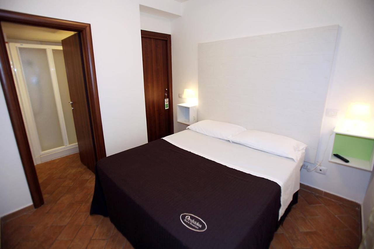 Orchidea Rooms & Suites Чивитанова Марке Екстериор снимка