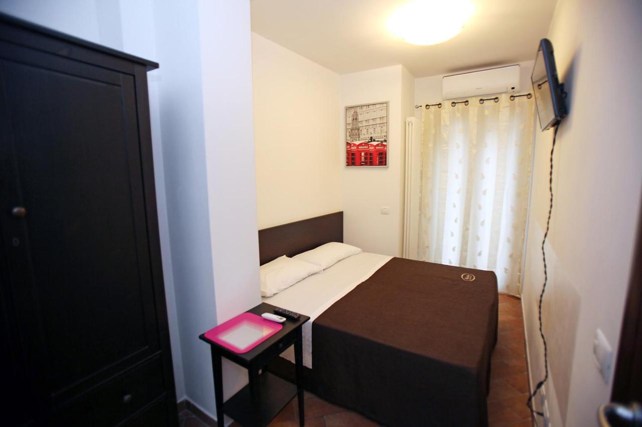Orchidea Rooms & Suites Чивитанова Марке Екстериор снимка